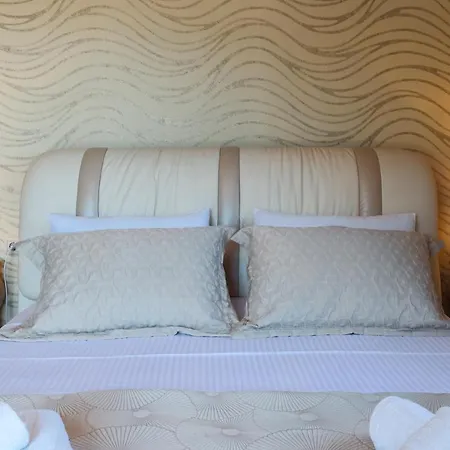 Scorpios * Karavomylos