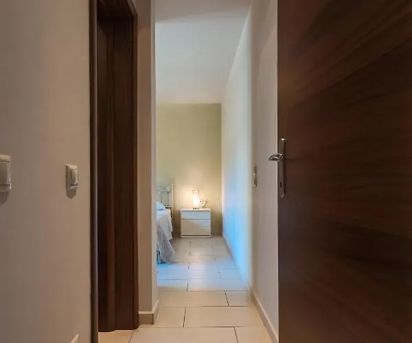 Scorpios Villa Karavomylos